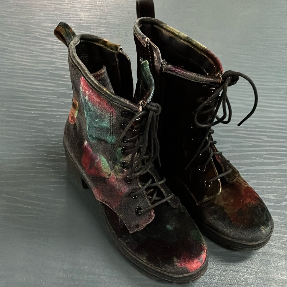 Velvet ankle boot, side zipper, 1-1/2” heel, very good condition, size 6.5